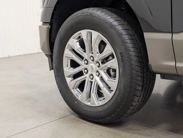 New 2026 Agate Black Metallic Ford King Ranch® image 39