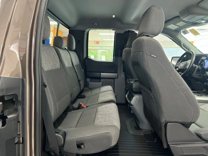 Used 2021 Gray Ford XLT image 8