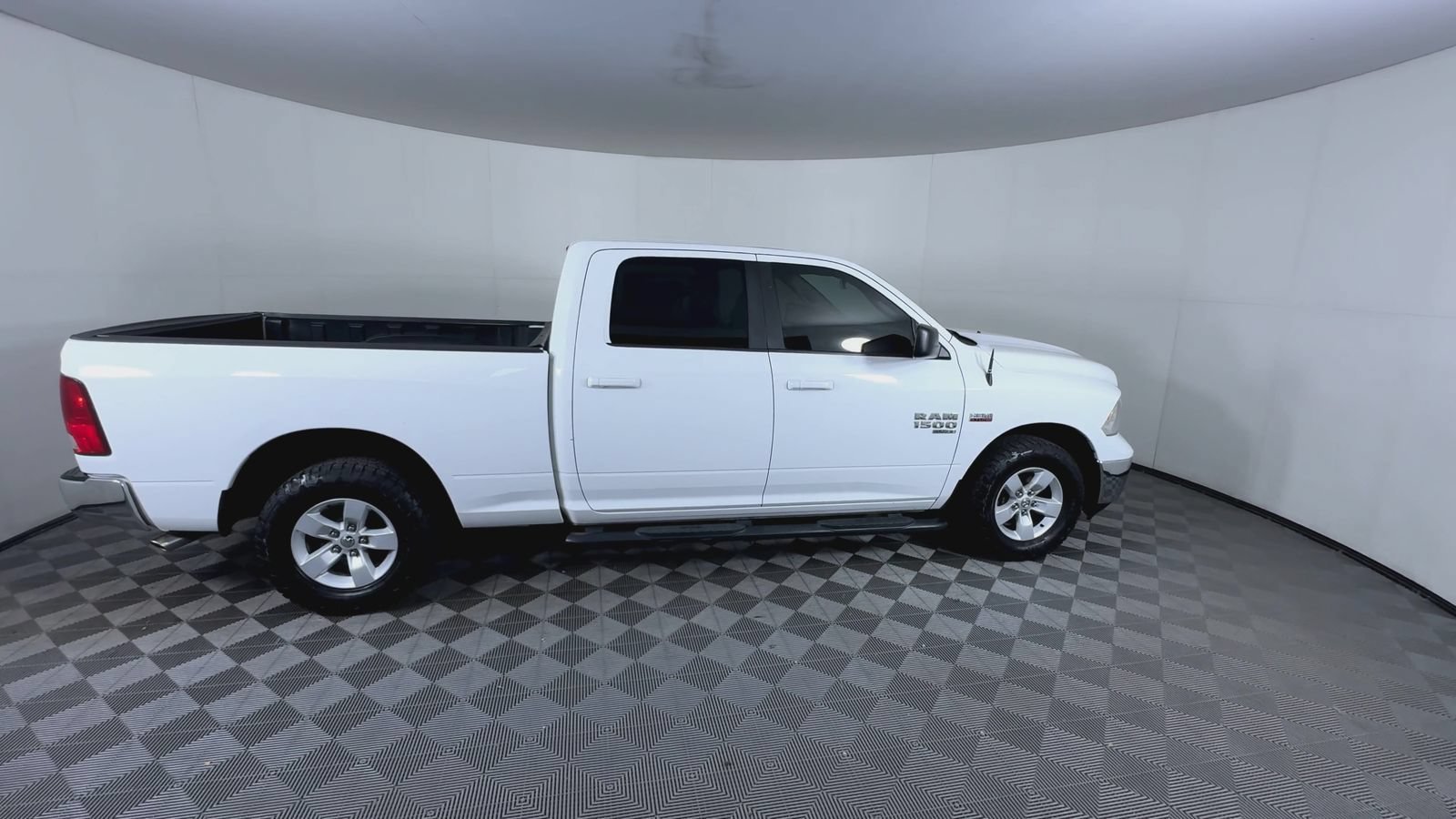 Used 2019 Bright White Clearcoat Ram SLT image 9