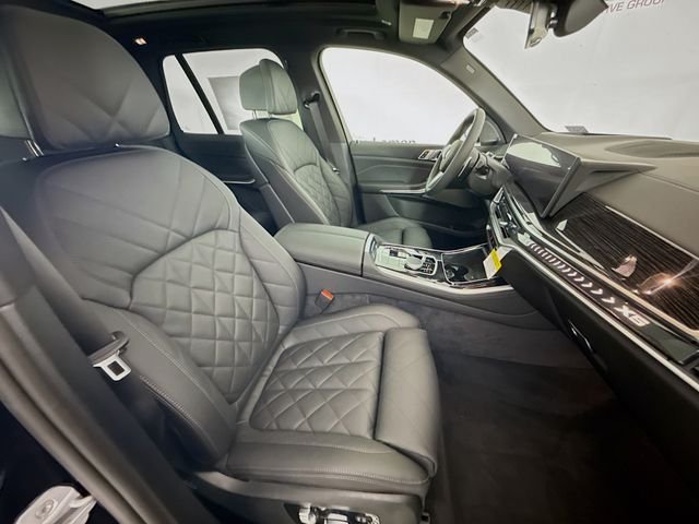 New 2026 Black Sapphire Metallic BMW xDrive40i image 29
