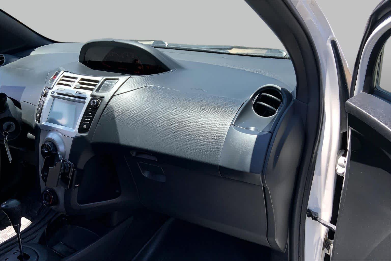 Used 2008 Polar White Toyota S image 14