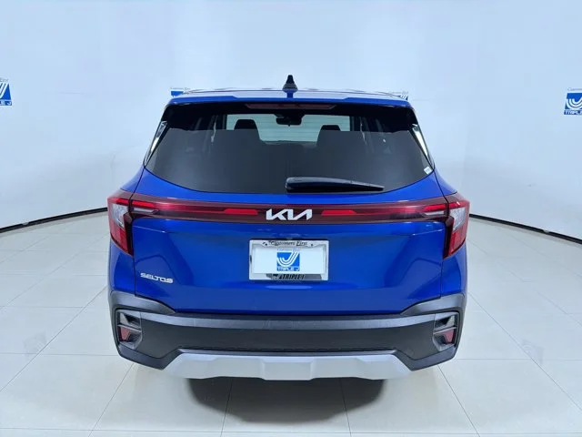 Used 2024 NEPTUNE_BLUE Kia LX image 17