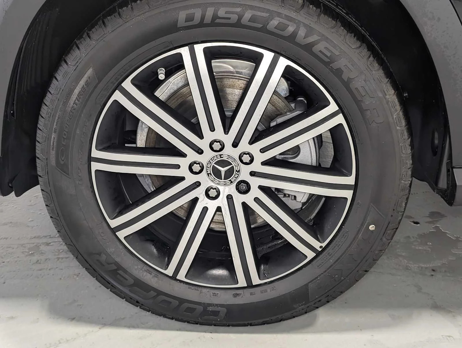 Used 2026 Obsidian Black Metallic Mercedes-Benz GLE 350 image 3