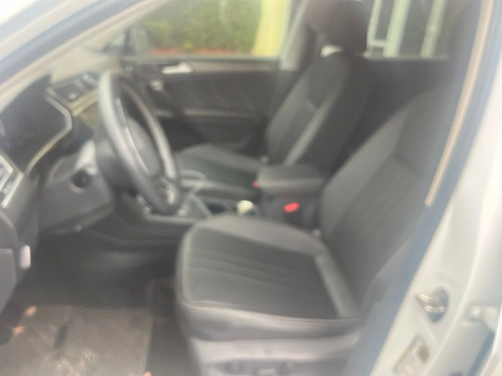 Used 2023 White Volkswagen 2.0T SE image 4