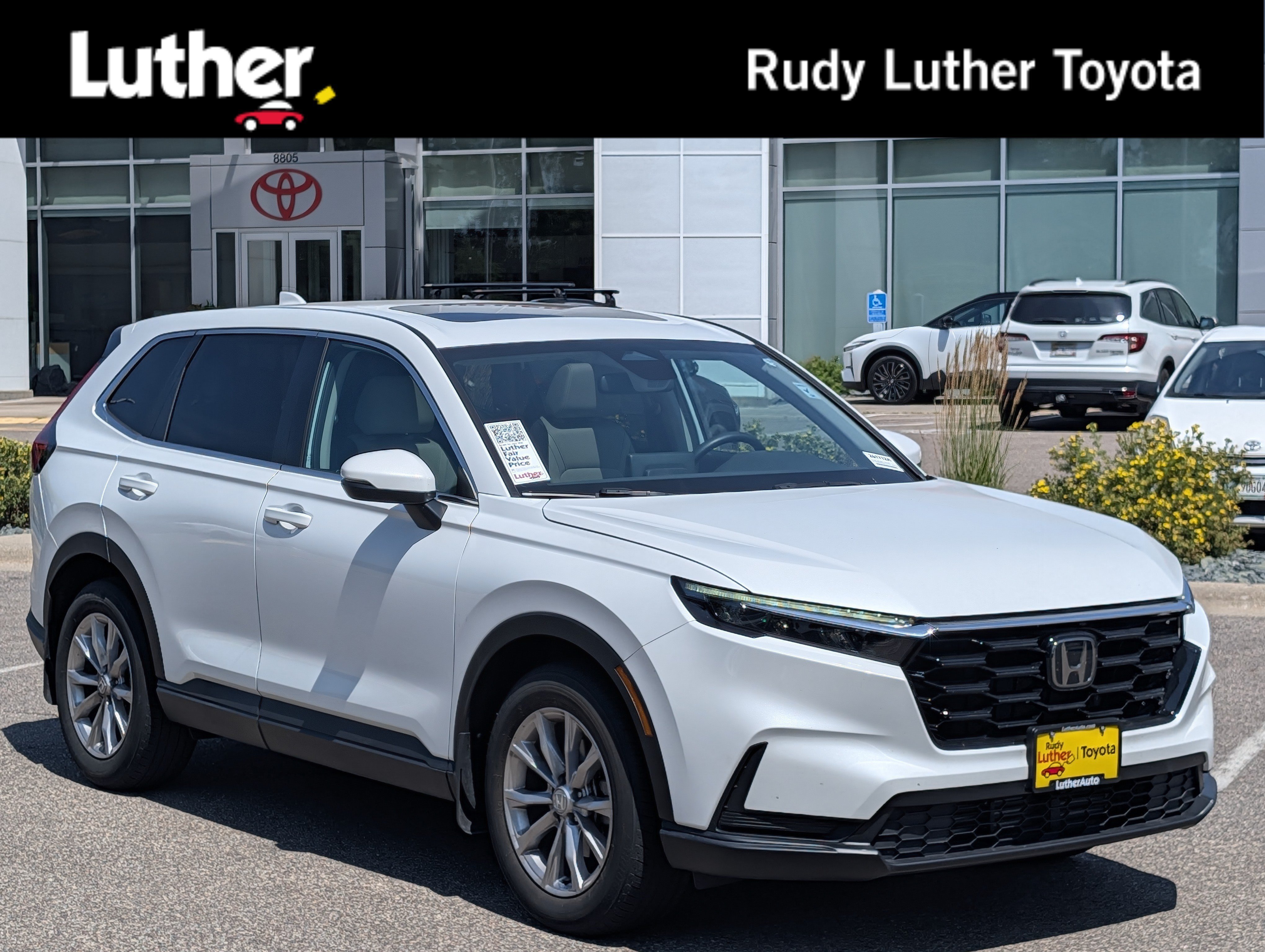 Used 2023 Platinum White Pearl Honda EX image 1