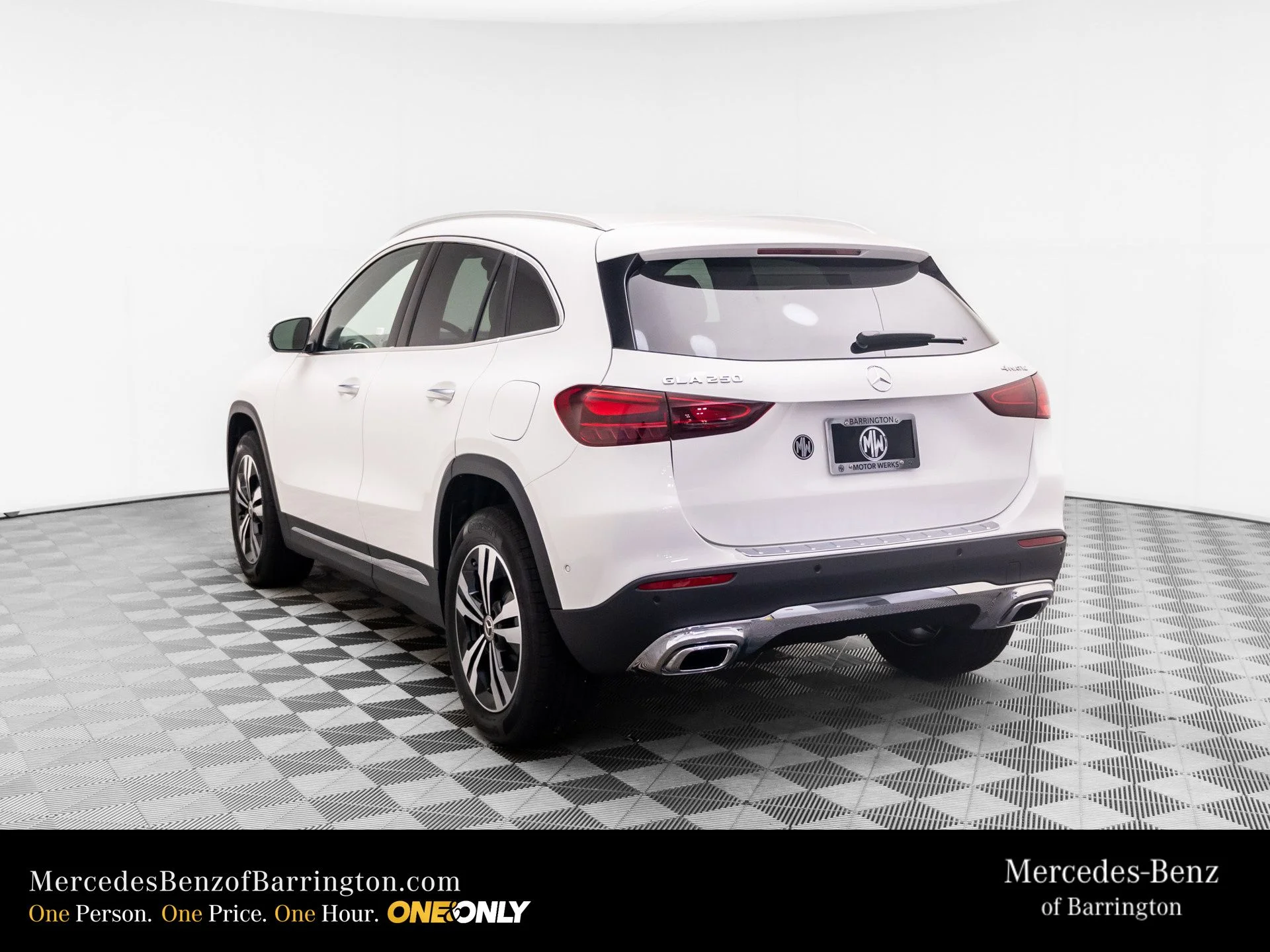 New 2026 White Mercedes-Benz GLA 250 image 3
