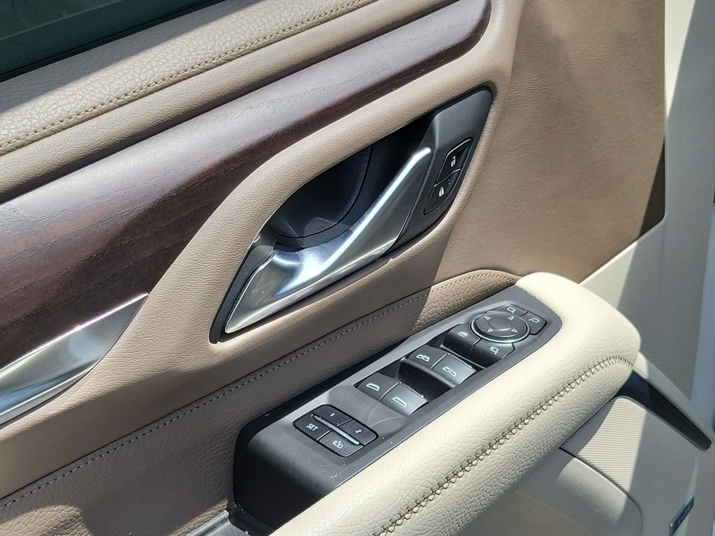 Used 2022 White GMC Denali image 20