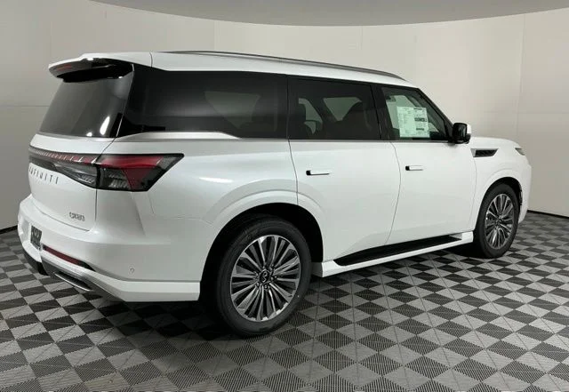 New 2026 White INFINITI LUXE image 6