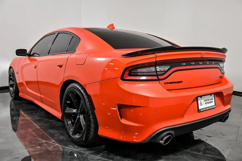 Used 2017 Go Mango Dodge R/T Scat Pack image 7