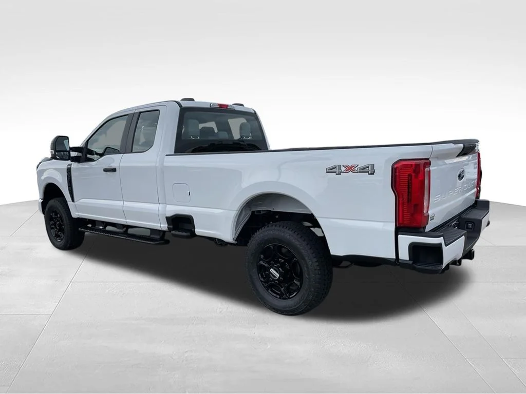 New 2026 Oxford White Ford F-350® XL image 6