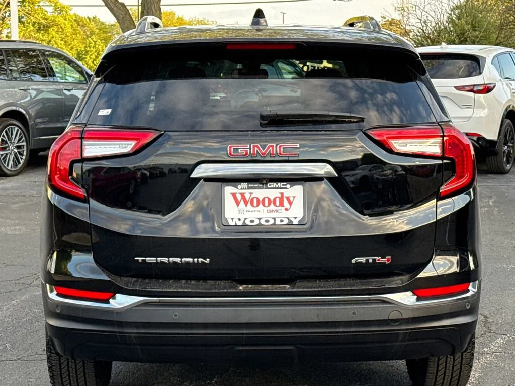 2024 GMC Terrain AT4 - Photo 9