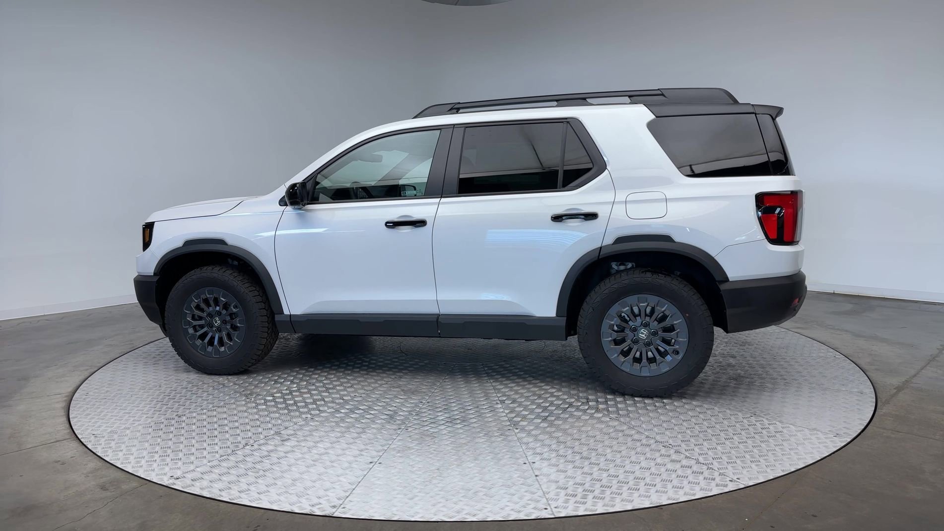New 2026 Platinum White Pearl Honda TrailSport image 5