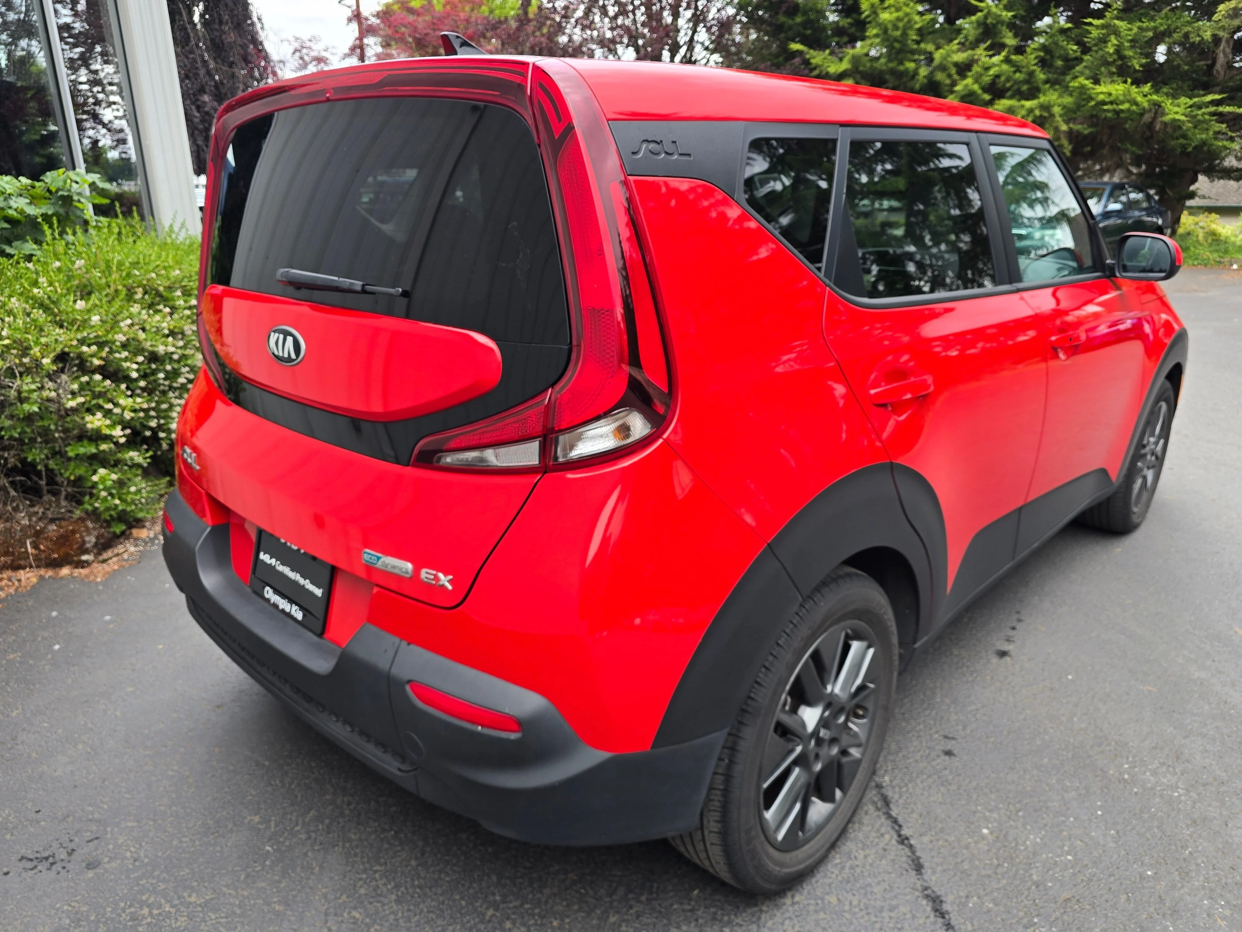 Used 2020 Inferno Red Kia EX image 4