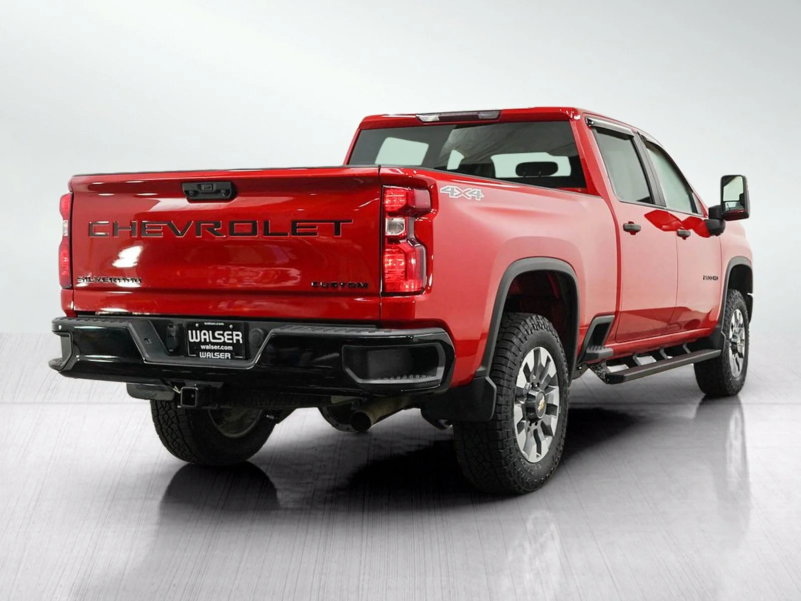 Used 2022 Cherry Red Tintcoat Chevrolet 4WD Crew Cab 159 Custom image 6