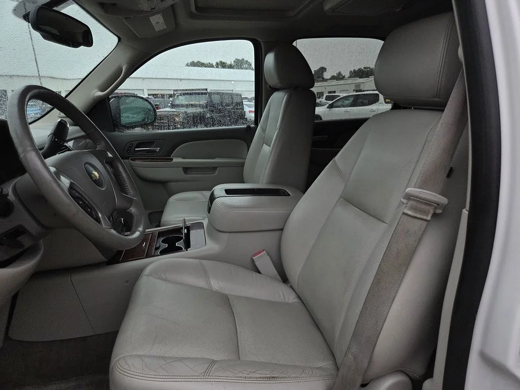 Used 2014 White Chevrolet LTZ image 14
