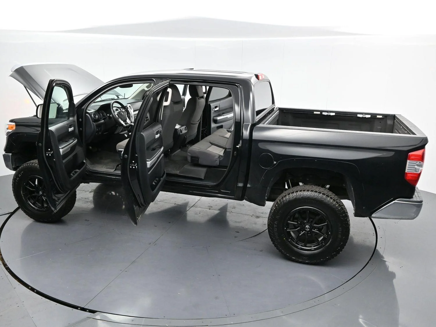 Used 2017 Black Toyota SR5 image 39