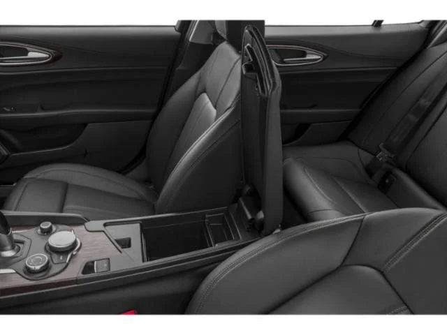 Used 2019 White Alfa Romeo Base image 18
