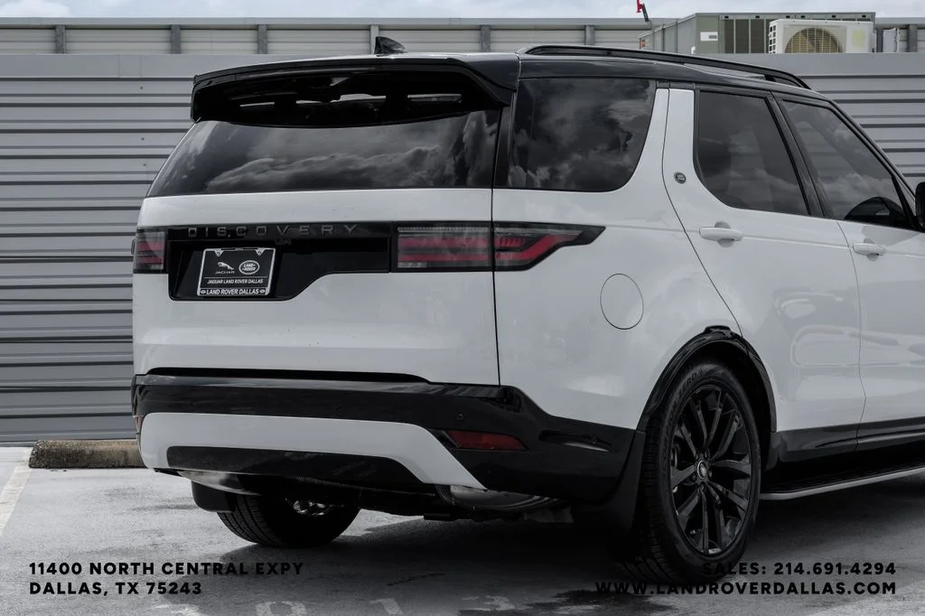 New 2026 Fuji White Land Rover Dynamic SE image 9