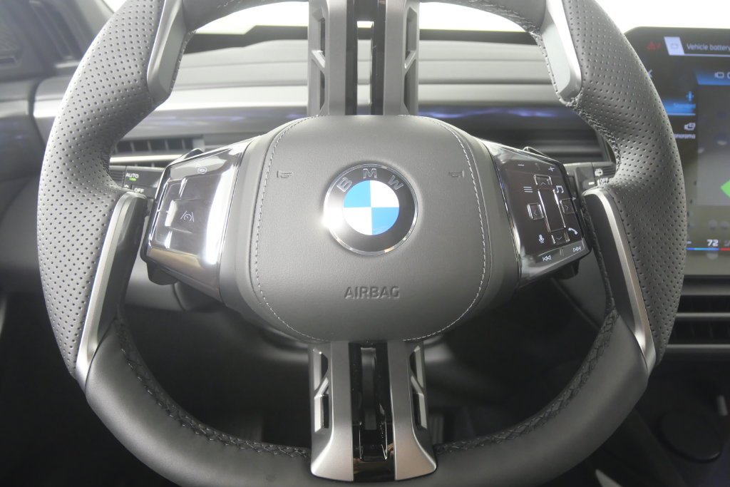 New 2027 Alpine White BMW  image 21