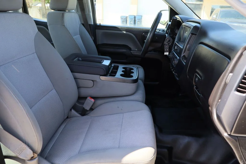 Used 2016 White GMC Base image 27