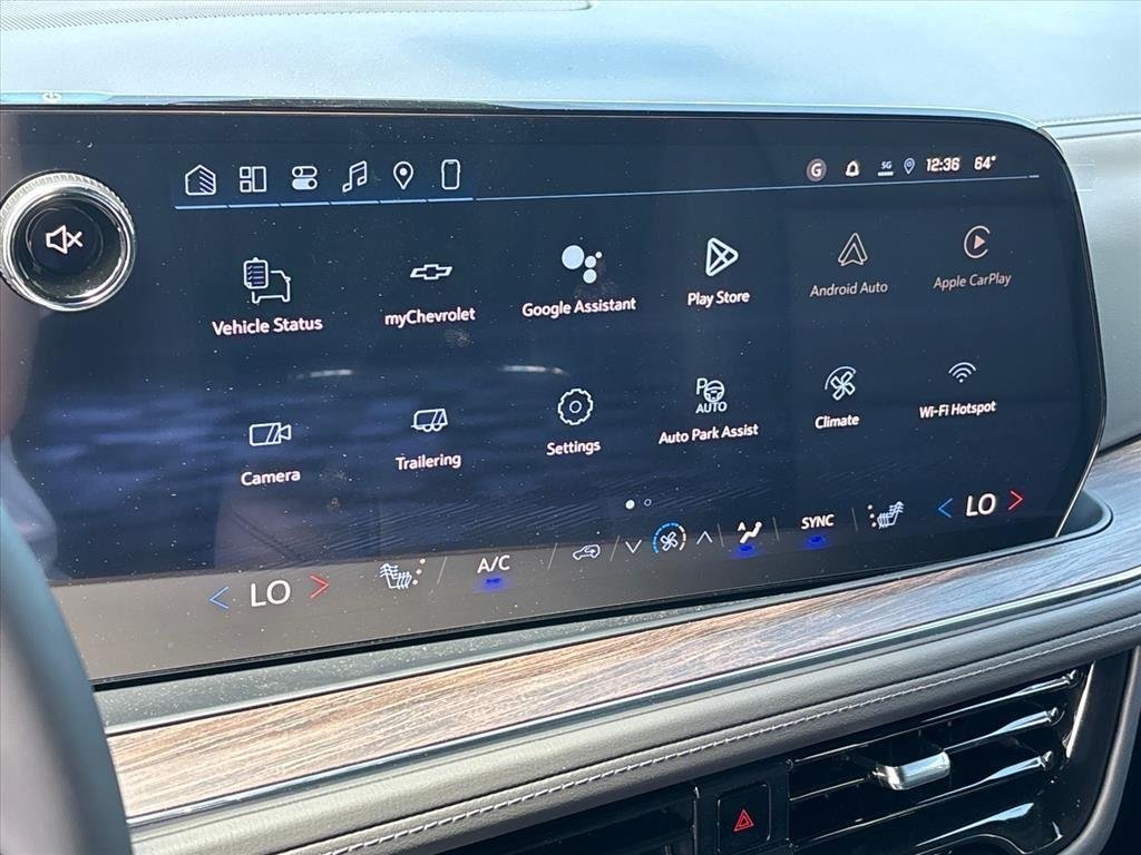 2026 Chevrolet Suburban LT - Photo 14