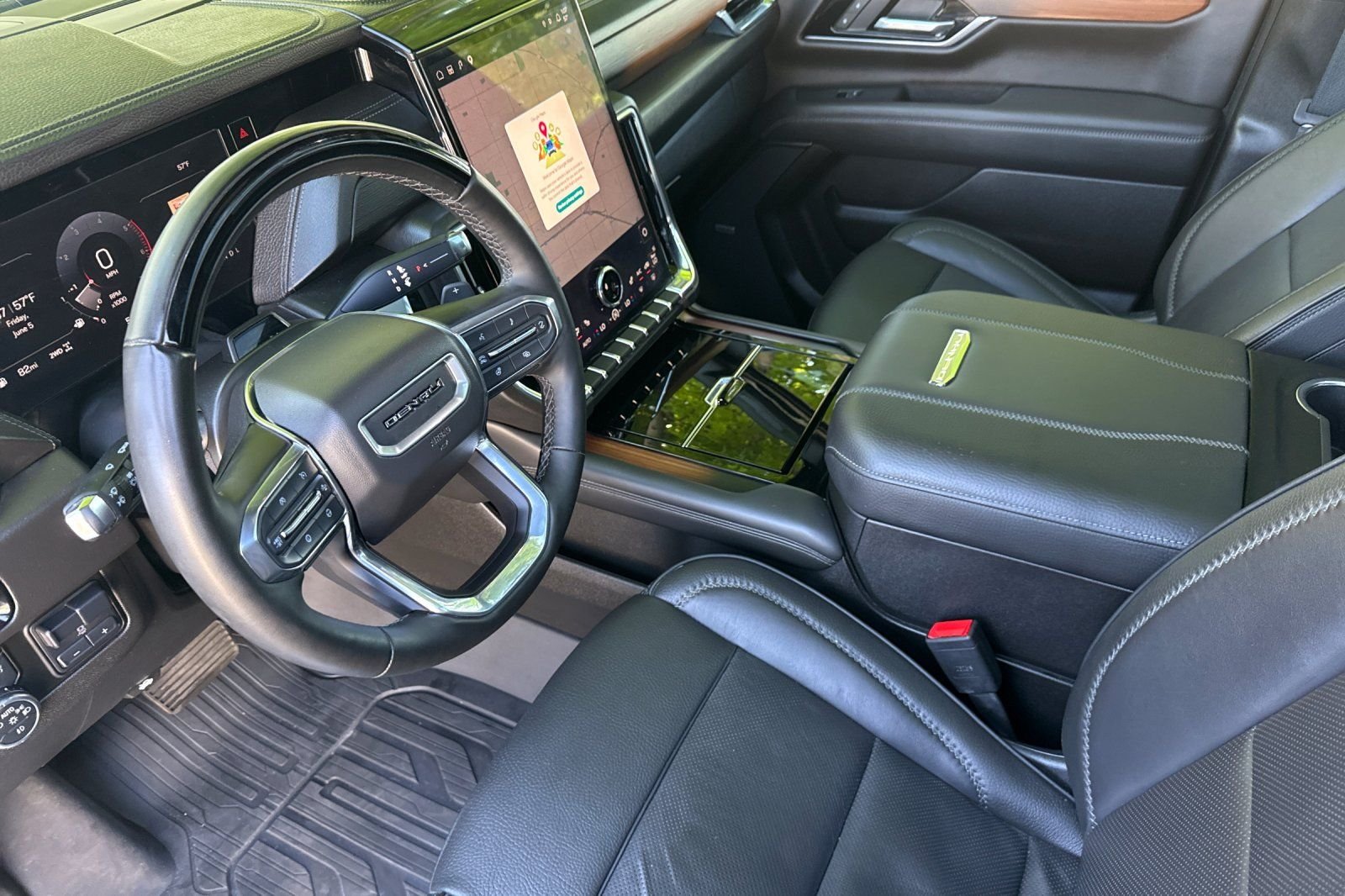 Used 2025  GMC Denali image 10