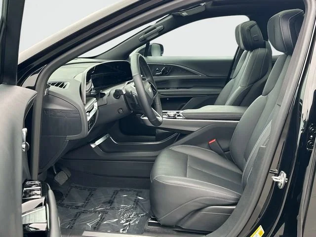 2025 Cadillac LYRIQ Sport 1 - Photo 16