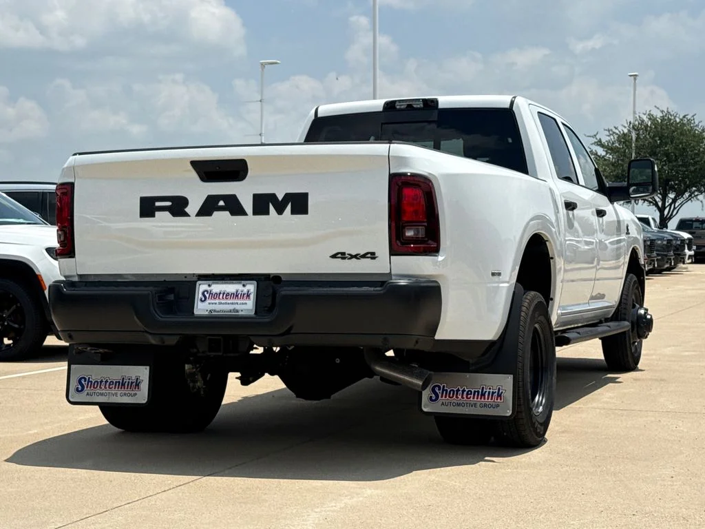 New 2026 Bright White Clear-Coat Exterior Paint RAM Tradesman image 9