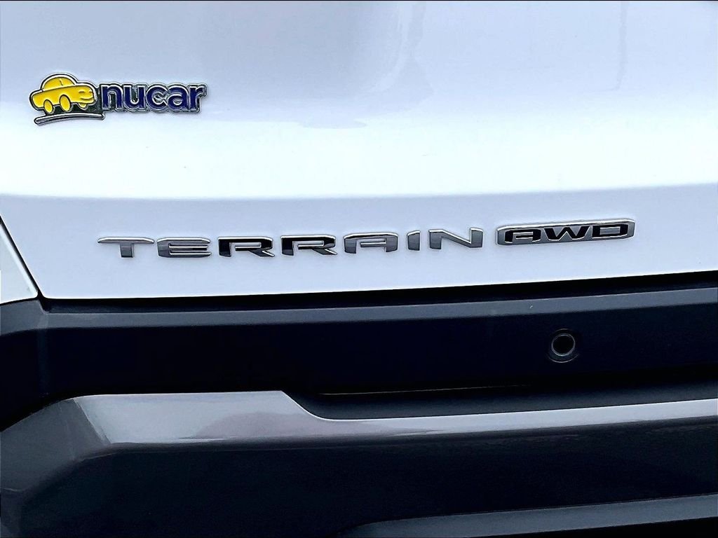 Used 2026 White GMC Elevation image 29
