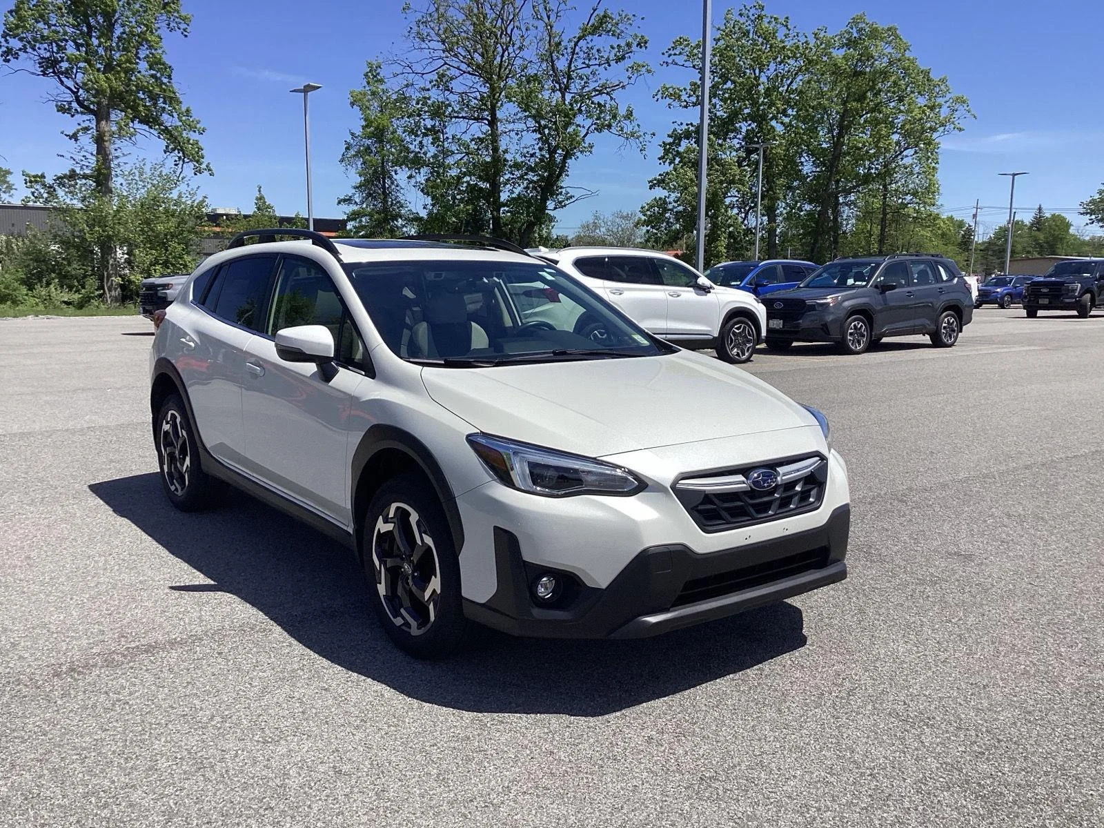 Used 2023 Crystal White Pearl Subaru Limited image 10