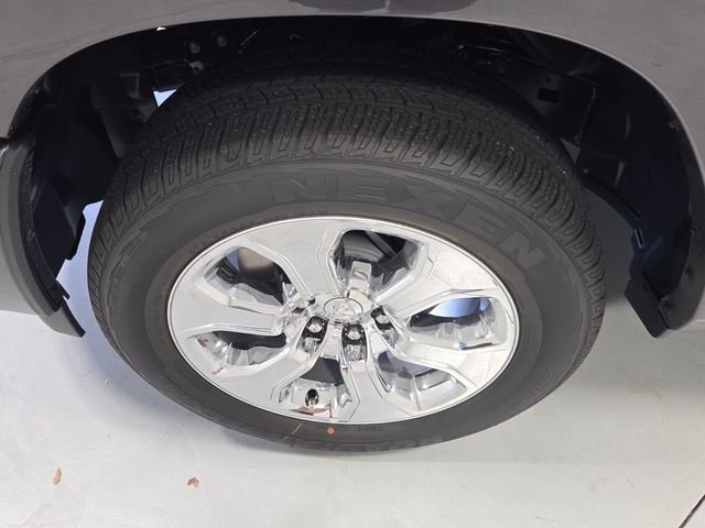 New 2026 Granite Crystal Metallic Clearcoat RAM Big Horn/Lone Star image 17