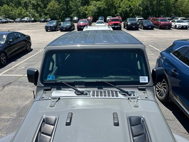 Used 2018 Gray Jeep Rubicon image 8