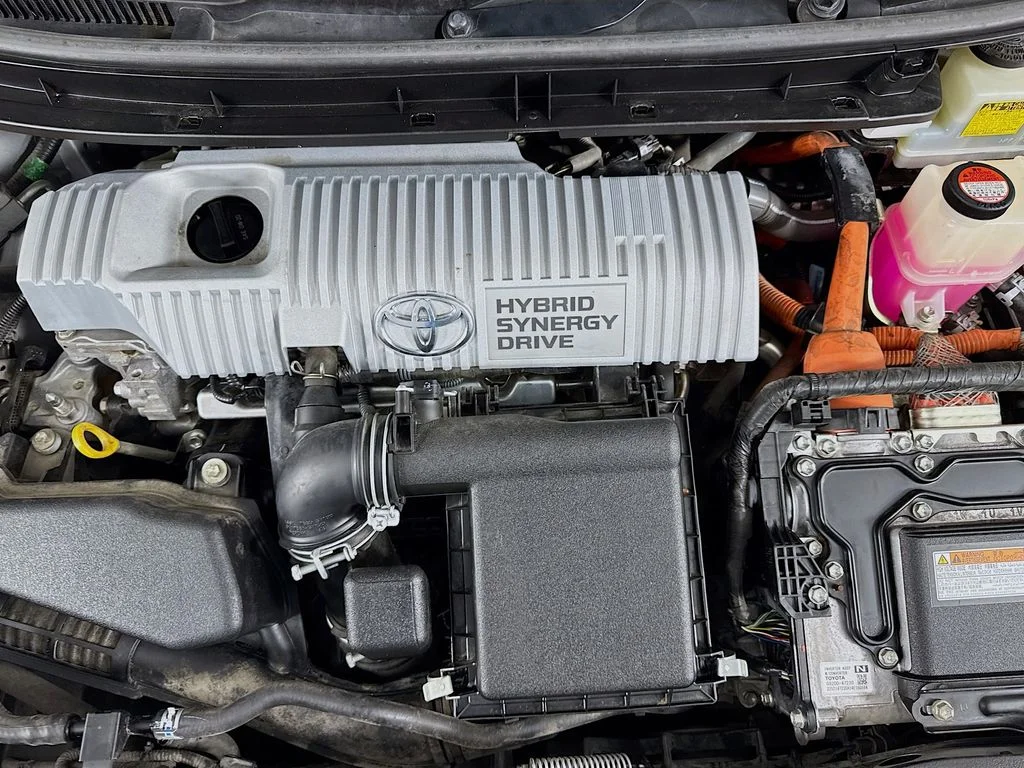 Used 2014 Classic Silver Metallic Toyota Three image 36