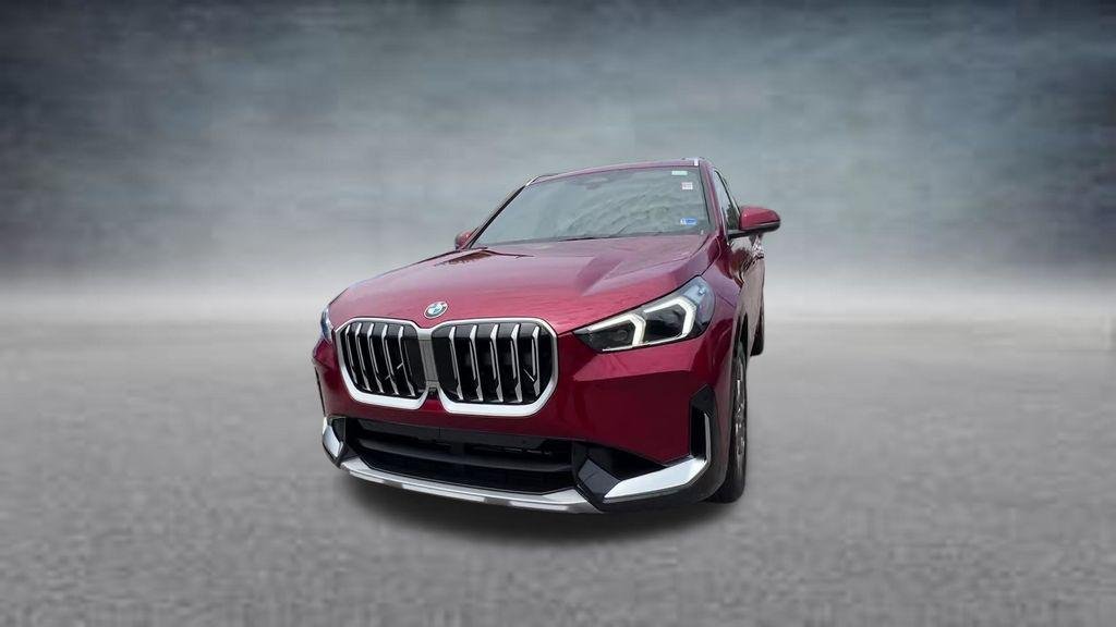New 2026 Vegas Red Metallic BMW xDrive28i image 8