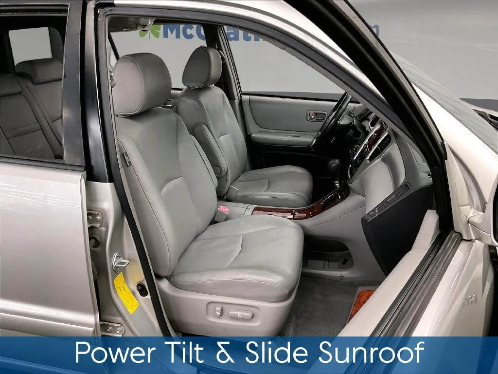 Used 2006 Silver Toyota Limited image 11
