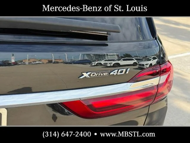 Used 2021 Black BMW xDrive40i image 11