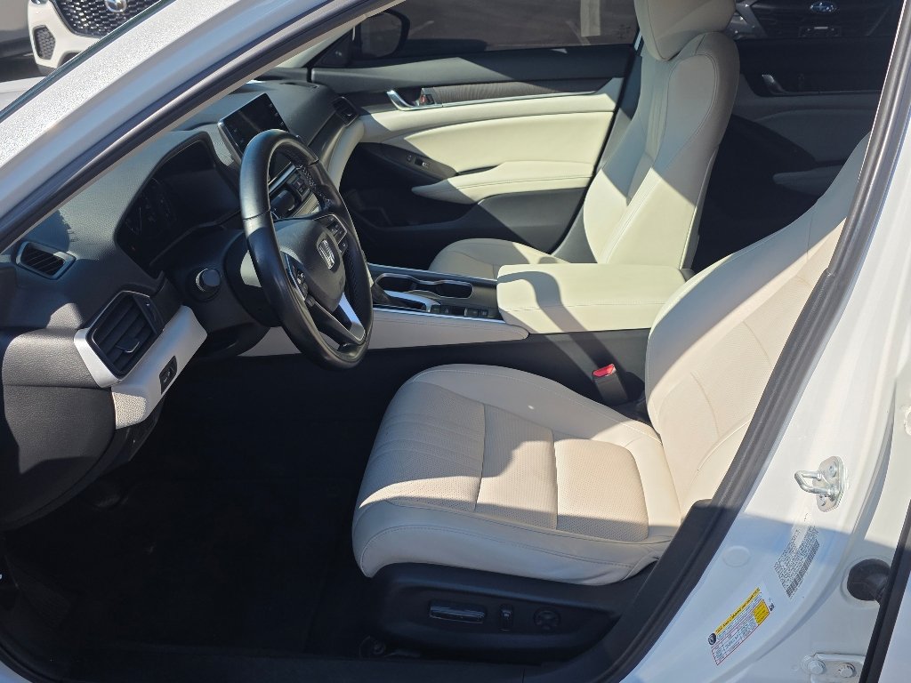 Certified Used 2021 White Honda EX-L image 35
