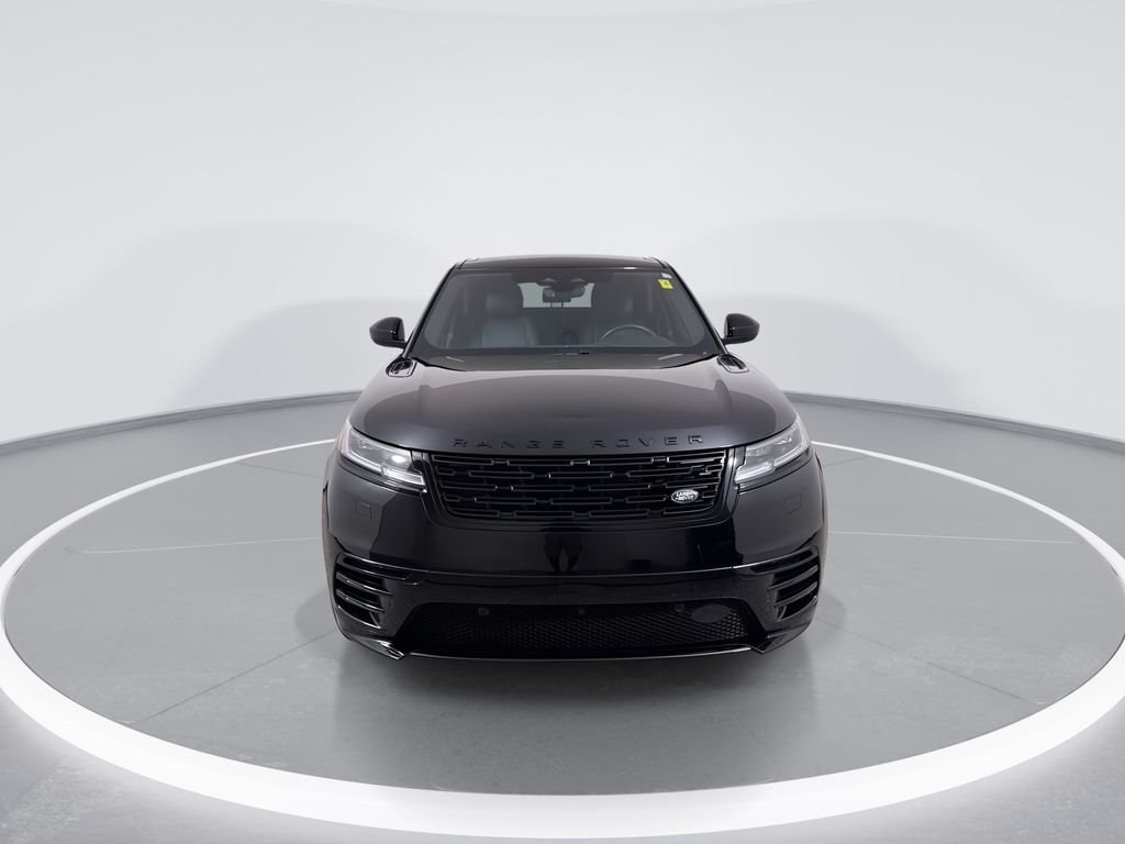 Certified Used 2025 Black Land Rover Dynamic SE image 3