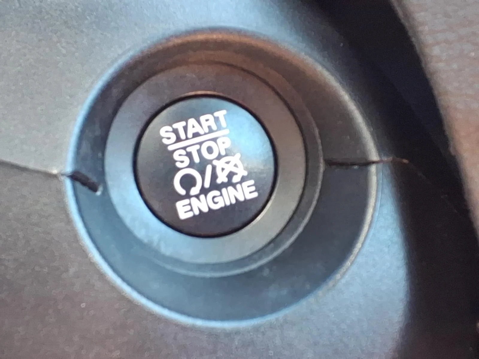 Used 2021 Blue Jeep Altitude image 22