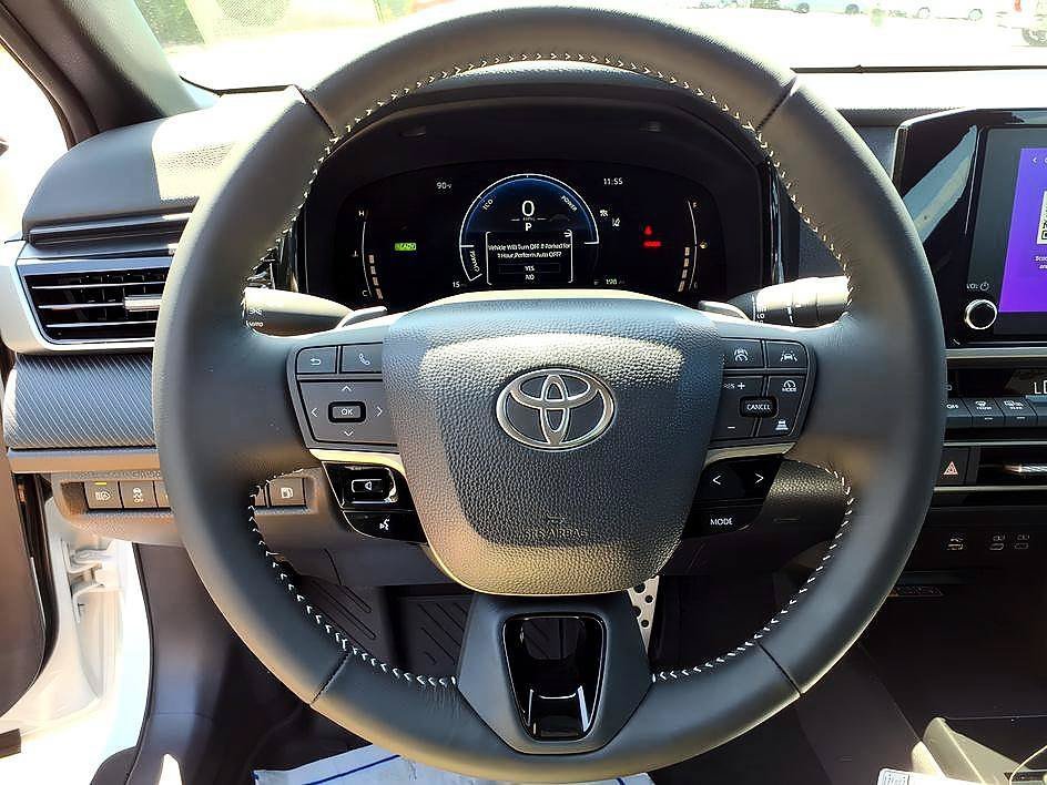 New 2026 Ice Cap Toyota SE image 15
