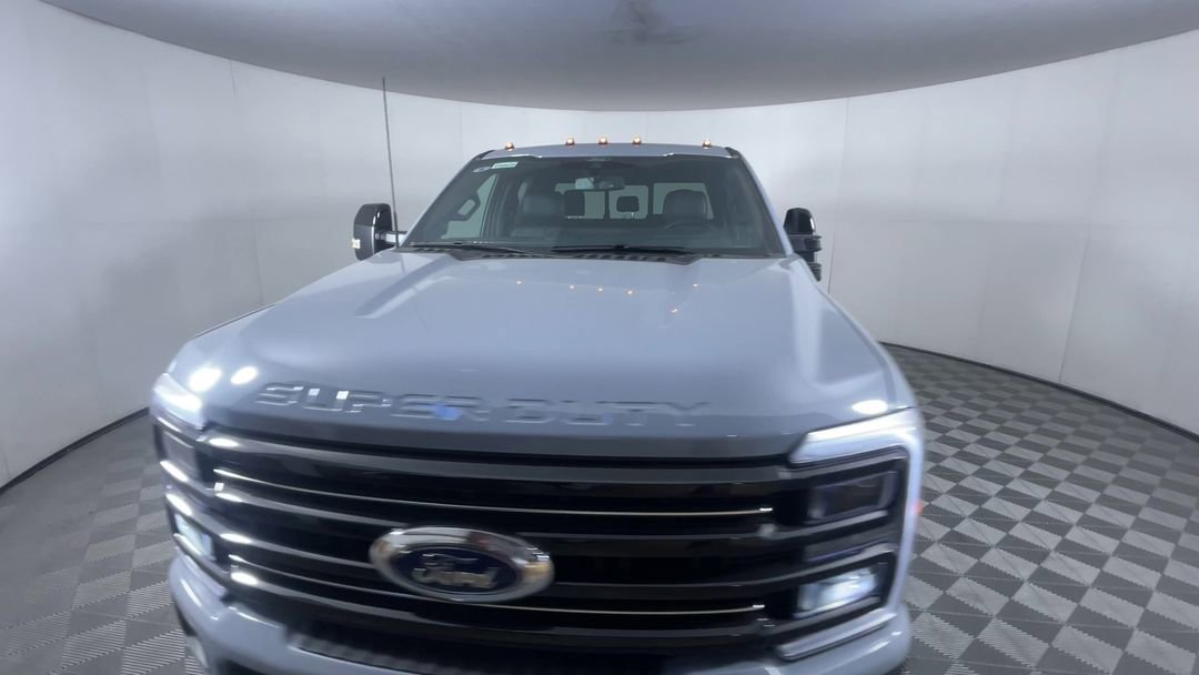 New 2026 Glacier Gray Metallic Tri-Coat Ford Platinum image 3