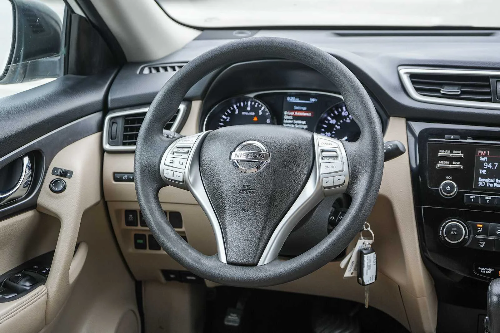Used 2016 Glacier White Nissan S image 15