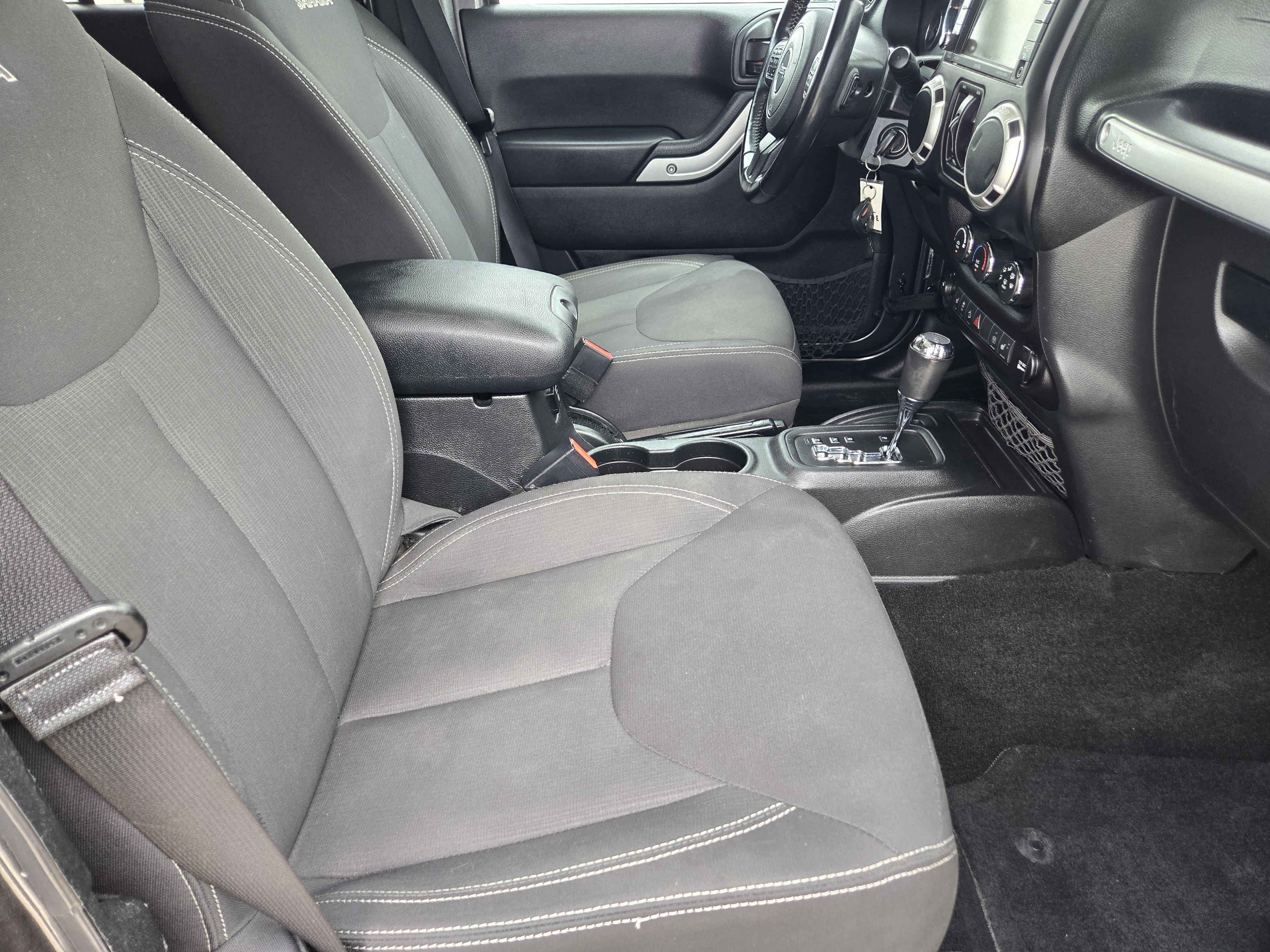 Used 2017 Granite Crystal Metallic Clearcoat Jeep Sahara image 16