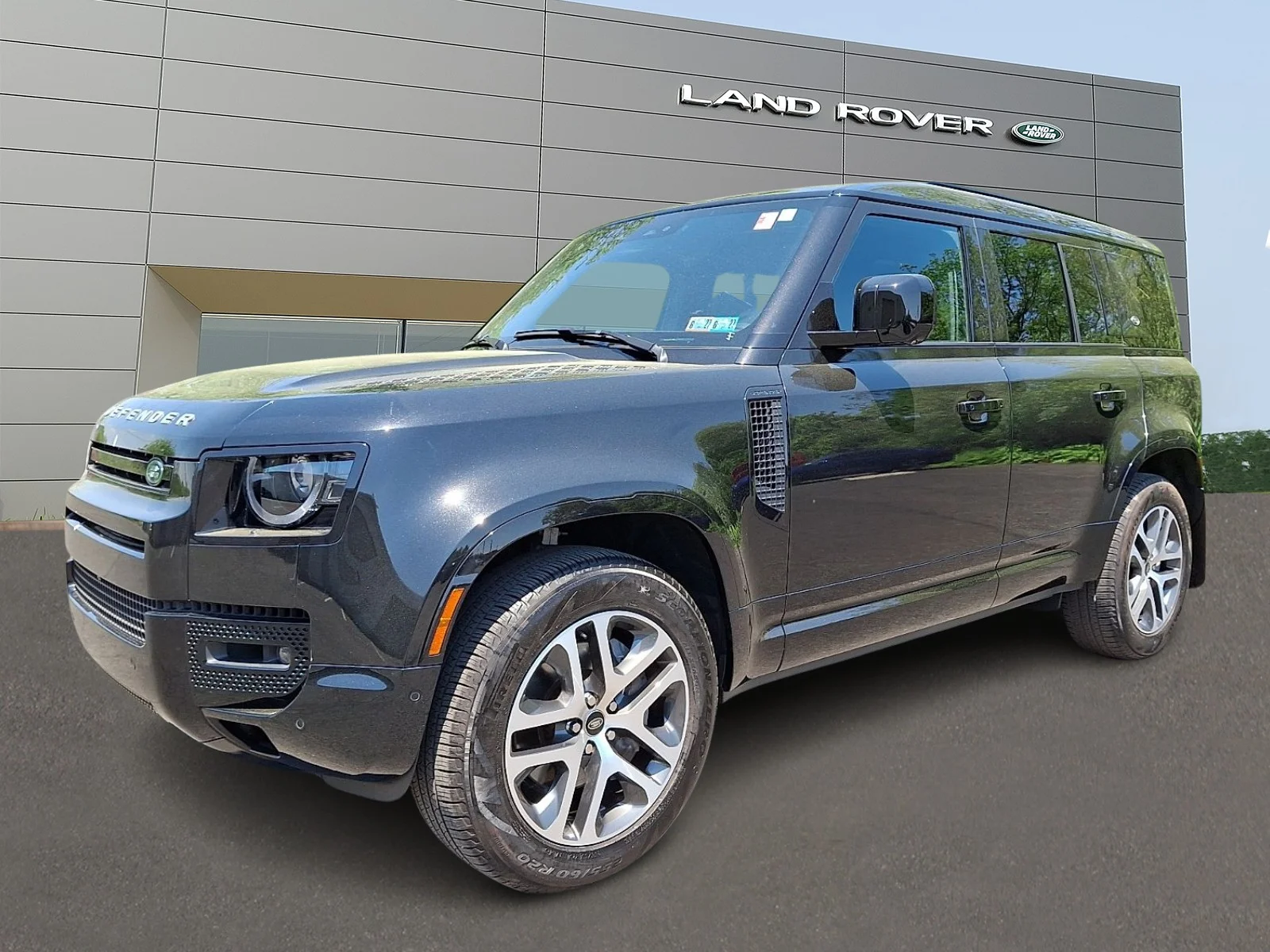 2022 Land Rover Defender XS Edition's photo