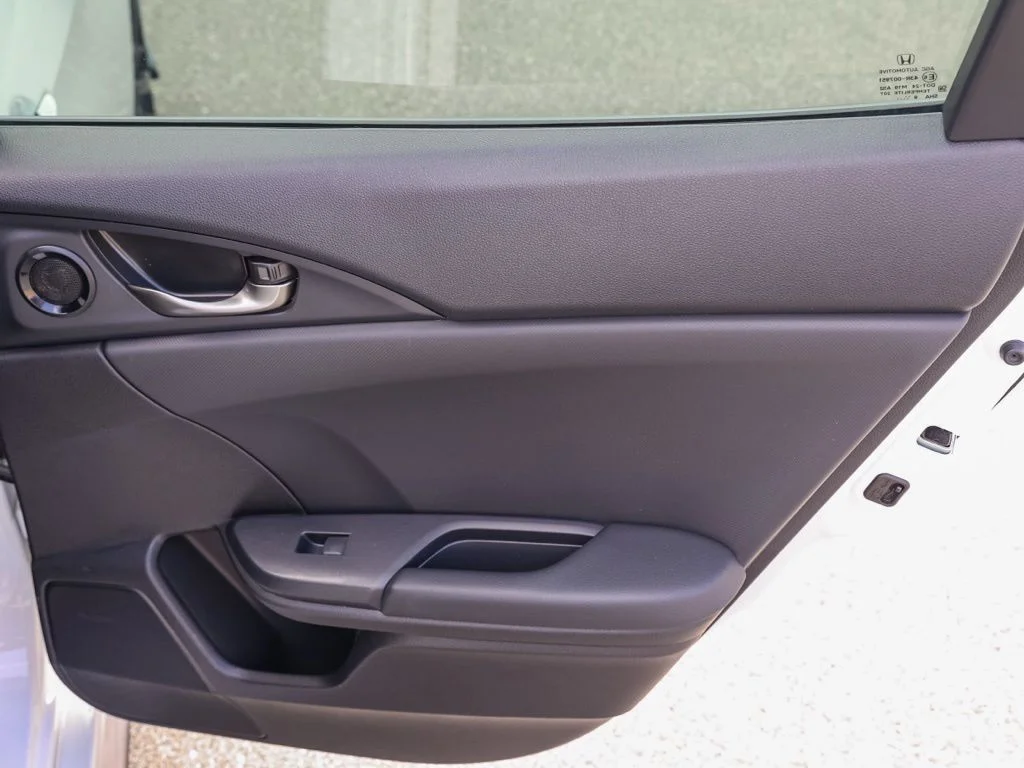 Used 2020  Honda Sport image 17