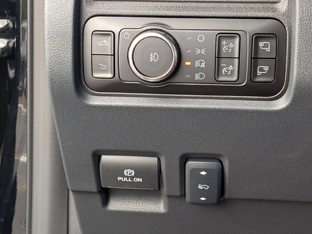 New 2026 Black Ford Platinum image 30