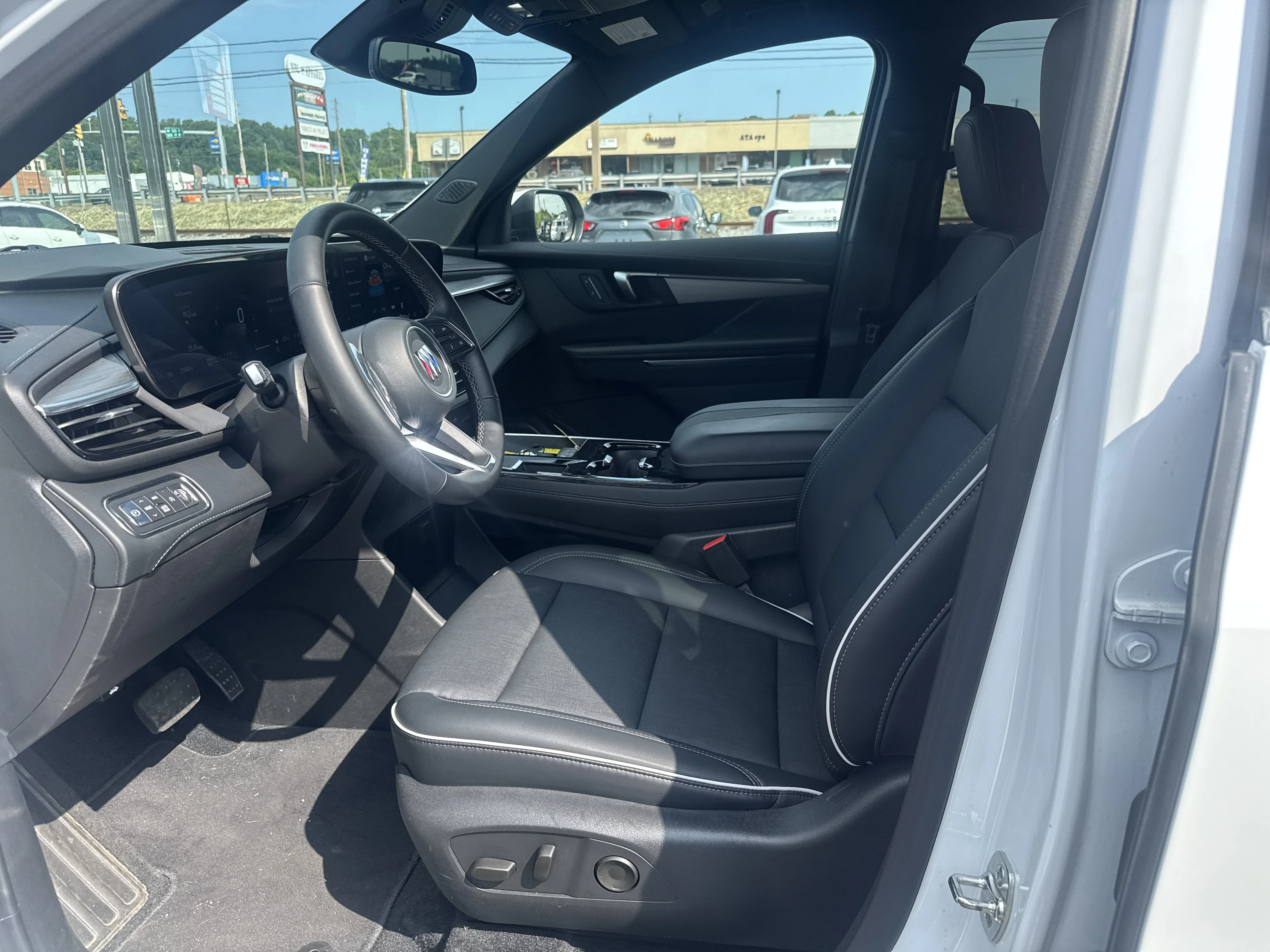 Used 2026 Summit White Buick Preferred image 12
