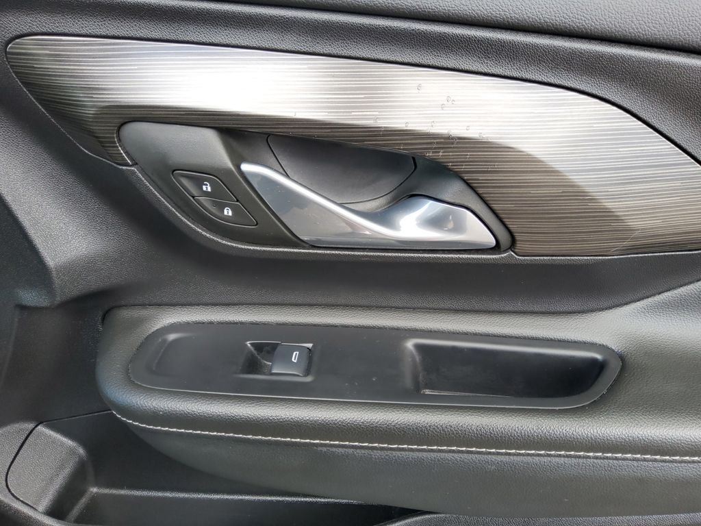 Used 2024 Silver GMC SLE image 15