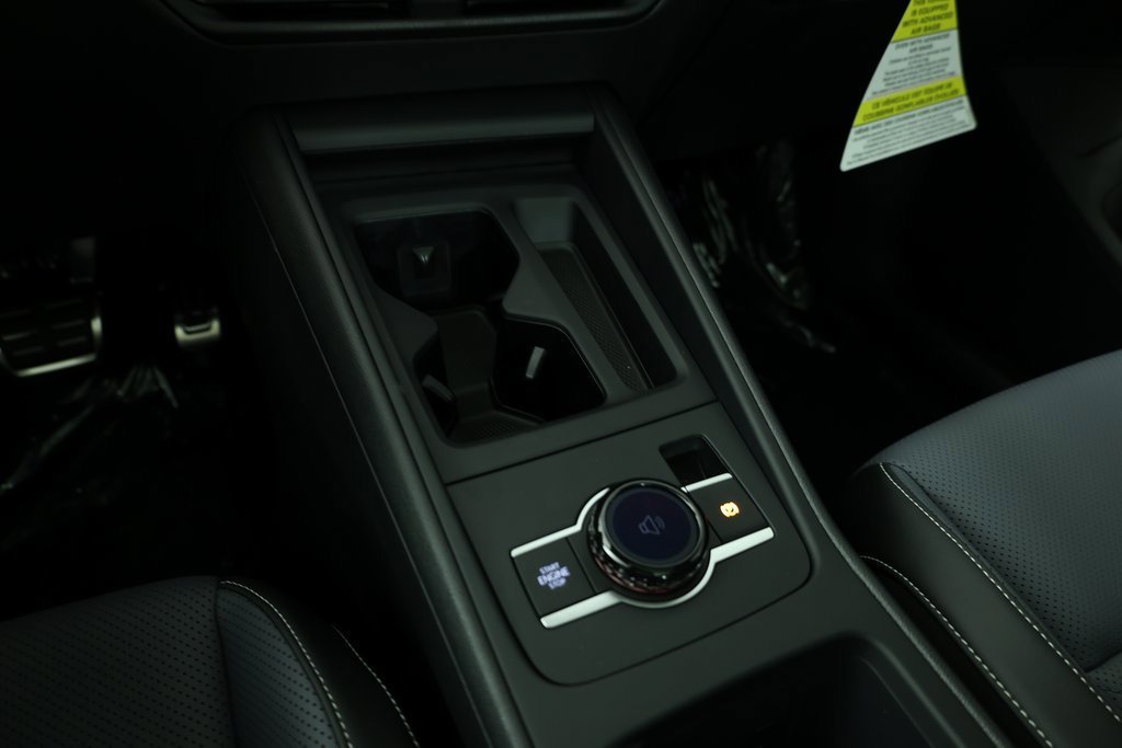 Used 2026  Volkswagen SE R-Line Black image 13