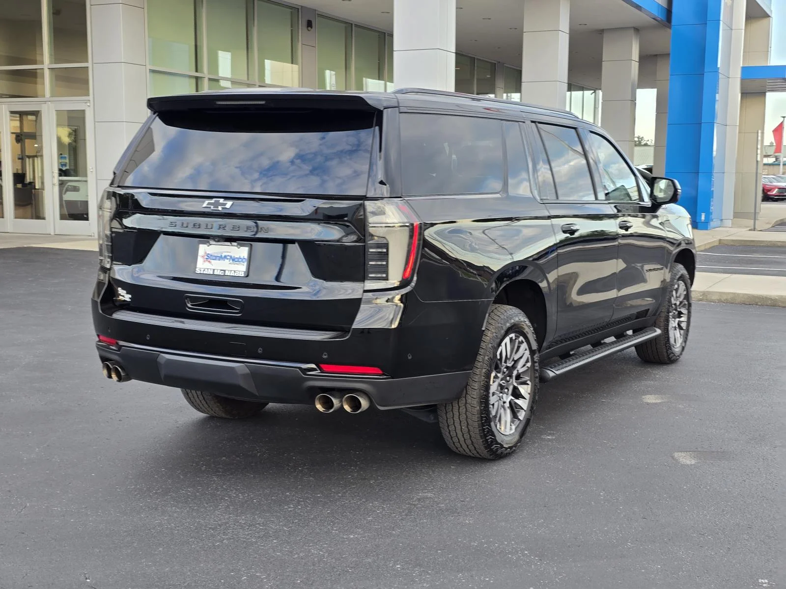 Used 2026 Black Chevrolet Z71 image 7